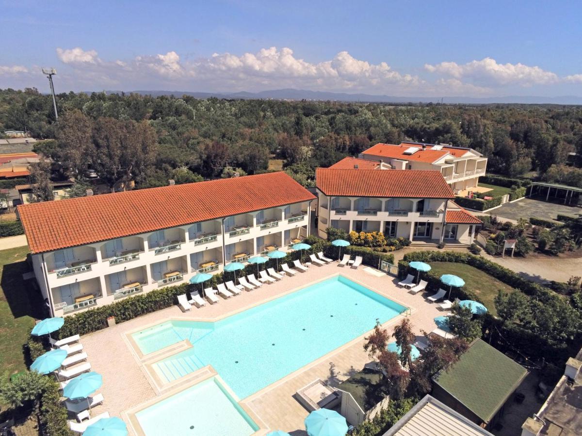 Apartments In Residence In Vada With Swimming Pool 450 Meters From The Sea Eksteriør bilde